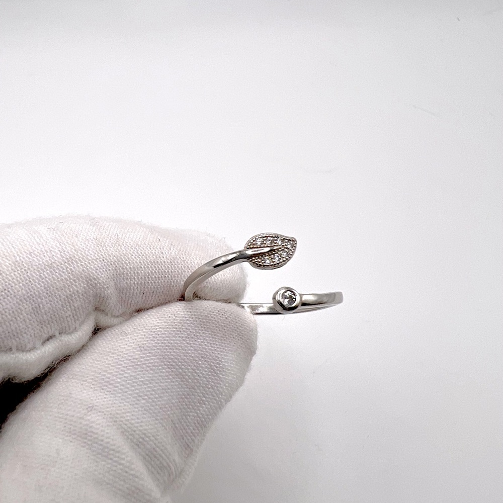 Sale $8 Firm! Sterling Silver Adjustable Ring with Cz’z - Picture 10 of 14